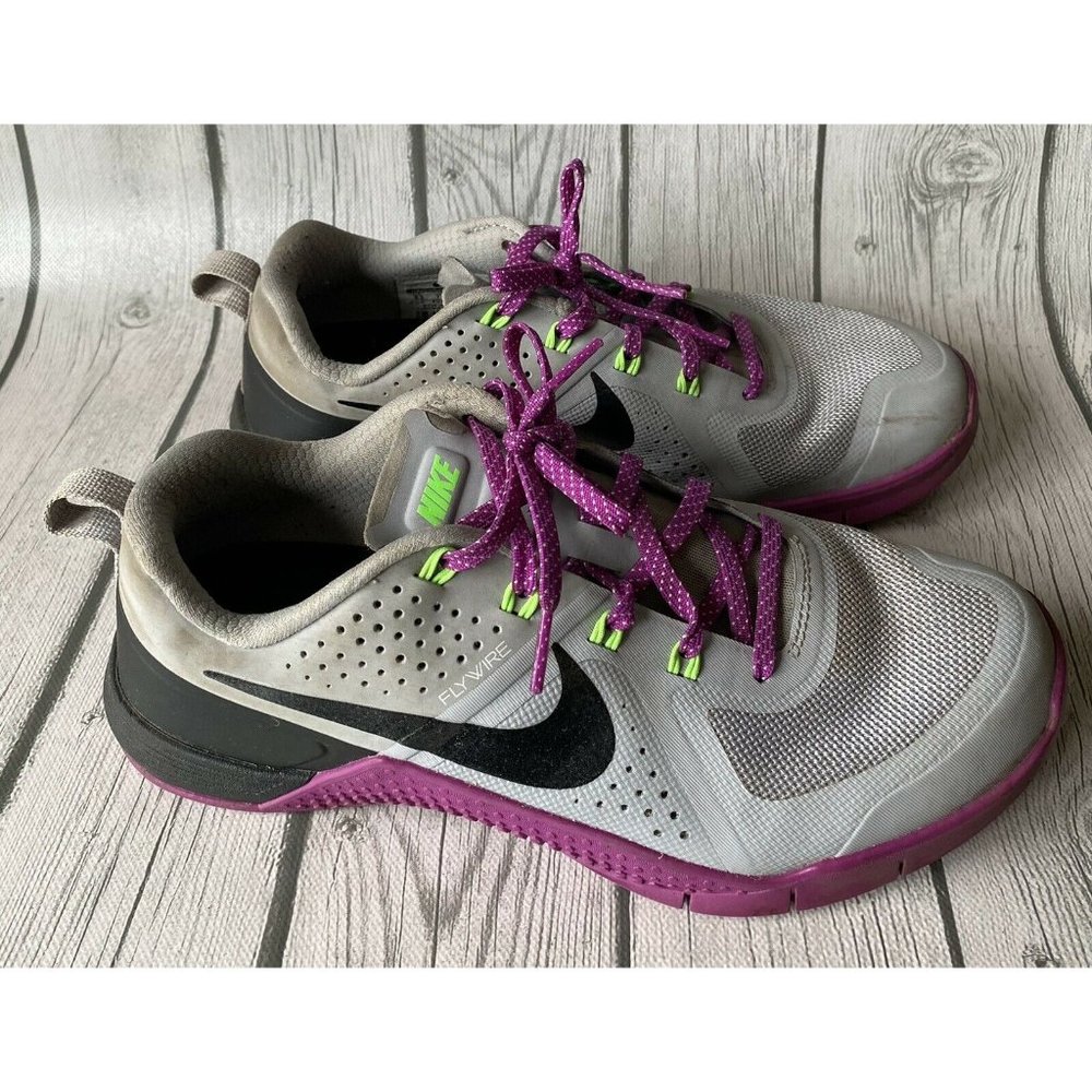 NIKE FlyWire Racing Womens Gray Purple Running Sneakers Shoes 813101-005 Sz 9.5